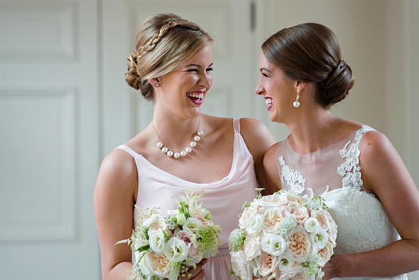 charlotte-wedding-photographer-sisters-portrait.jpg Trinity presbyterian wedding portrait charlotte